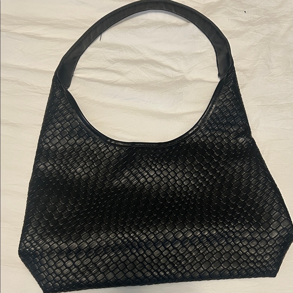 Elegant Black Woven Hobo Bag - Picture 5 of 5